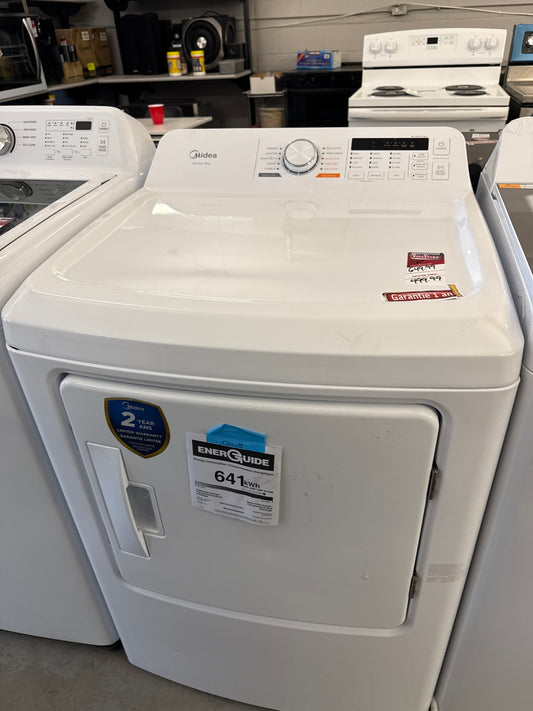 Sécheuse électrique blanche Midea 7 pi³ à séchage par capteur MLE47R5BWW
