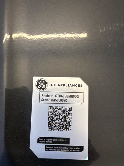 Laveuse GTW681BMRDG à chargement par le haut 5,3 pi³ et sécheuse GTD68EBMRDG électrique 7,4 pi³ de GE - Gris diamant