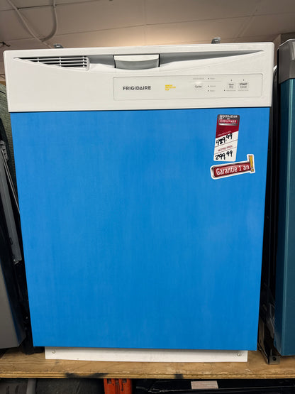 Lave-vaisselle encastrable 24 po 62 dB de Frigidaire (FDPC4221AW) - Blanc