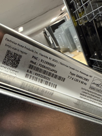 Lave-vaisselle encastrable 24 po 49dB à cuve en inox/3e panier de Frigidaire (FDSR4501AP) - Prêt pour panneau