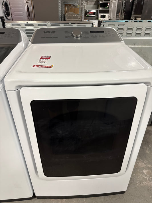 Sécheuse électrique à vapeur 7,4 pi³ de Samsung (DVE52DG5505WAC) - Blanc