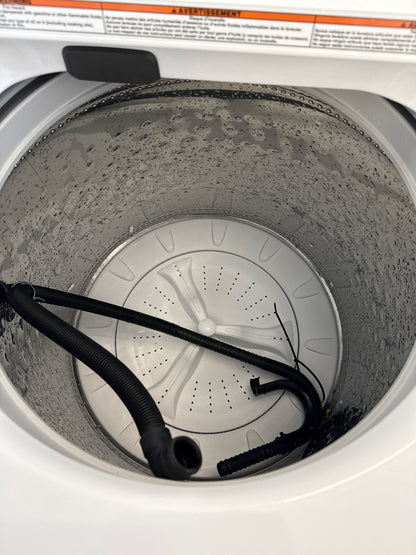 Laveuse à chargement par le haut haute efficacité de 5,5 pi³ de Maytag (MVW5430MW) - Blanc