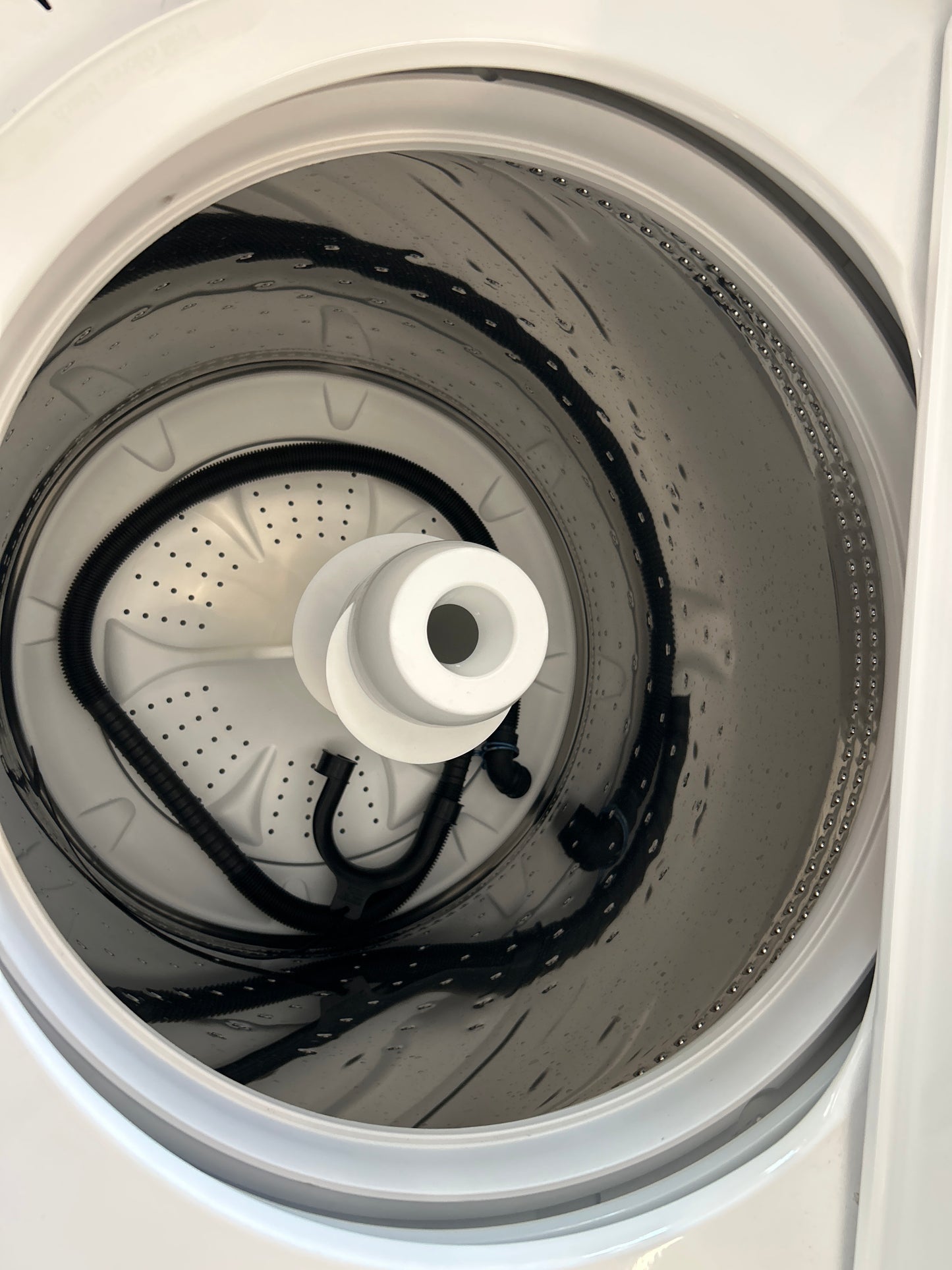 Laveuse à chargement par le haut haute efficacité de 4,4 pi³ d'Amana (NTW4519JW) - Blanc