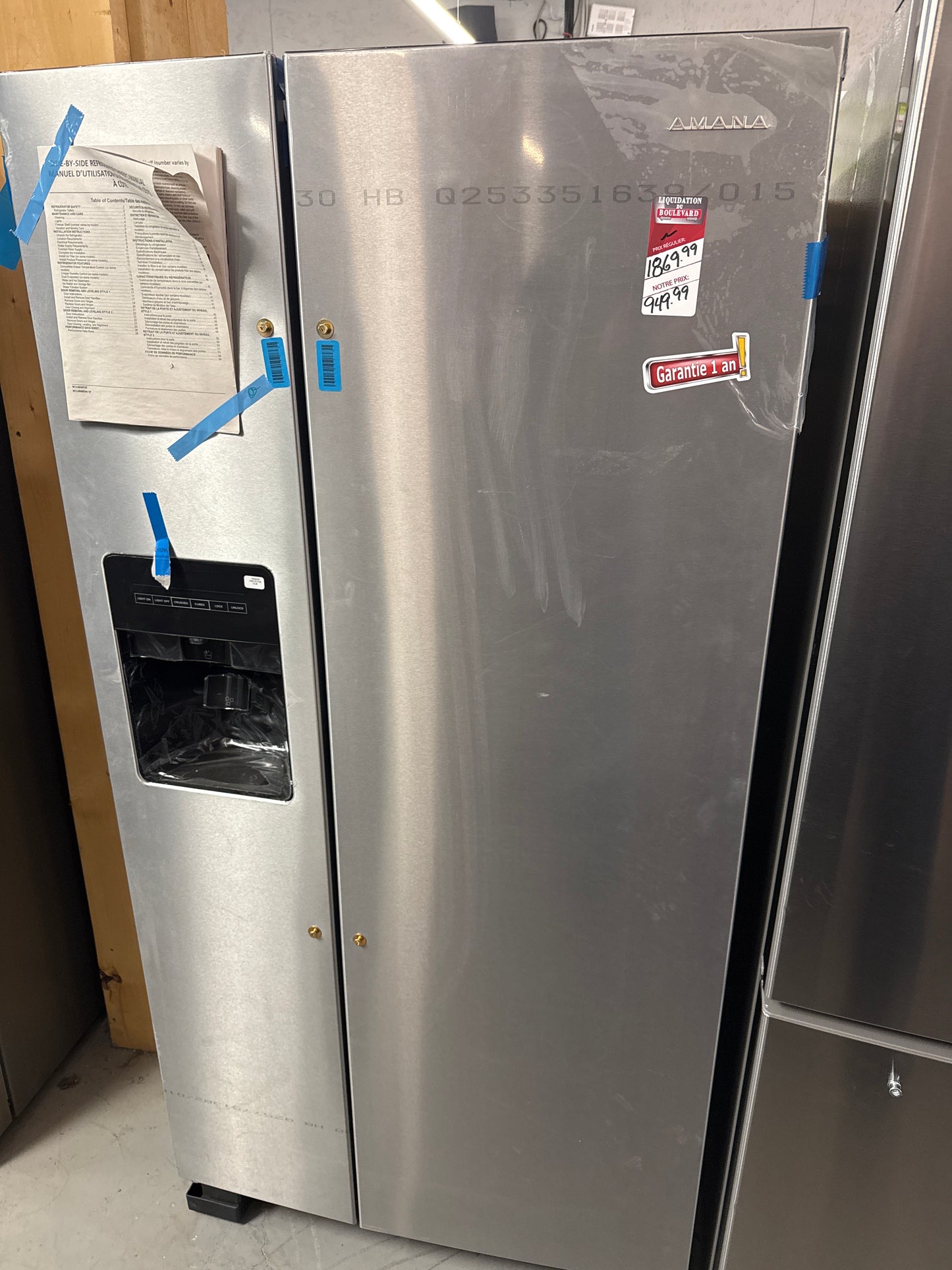 Réfrigérateur à congélateur juxtaposé 21,4 pi³ 33 po d'Amana (ASI2175GRS) - Noir sur inox