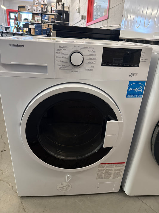 Blomberg - Laveuse à chargement frontal compacte blanche de 1,9 pi³ avec cycle de désinfection WM72200W