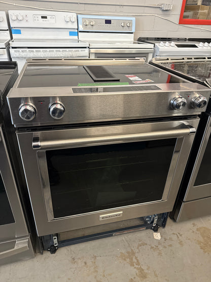Cuisinière encastrable lisse à four autonettoyant convection avec hotte intégrée de 30 po 6,4 pi3 de KitchenAid KSEG950ESS- Inox