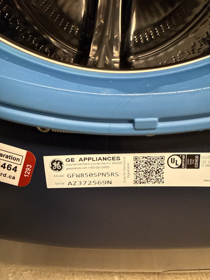 Laveuse GFW850SPNR à chargement frontal à vapeur de 6,1 pi³ et sécheuse GFD55ESMR électrique à vapeur de 7,8 pi³ Profile de GE - Bleu saphir