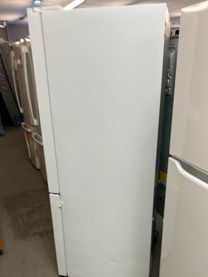 Réfrigérateur à congélateur en bas 17.2 pi3 Hisense RB17A2CWE