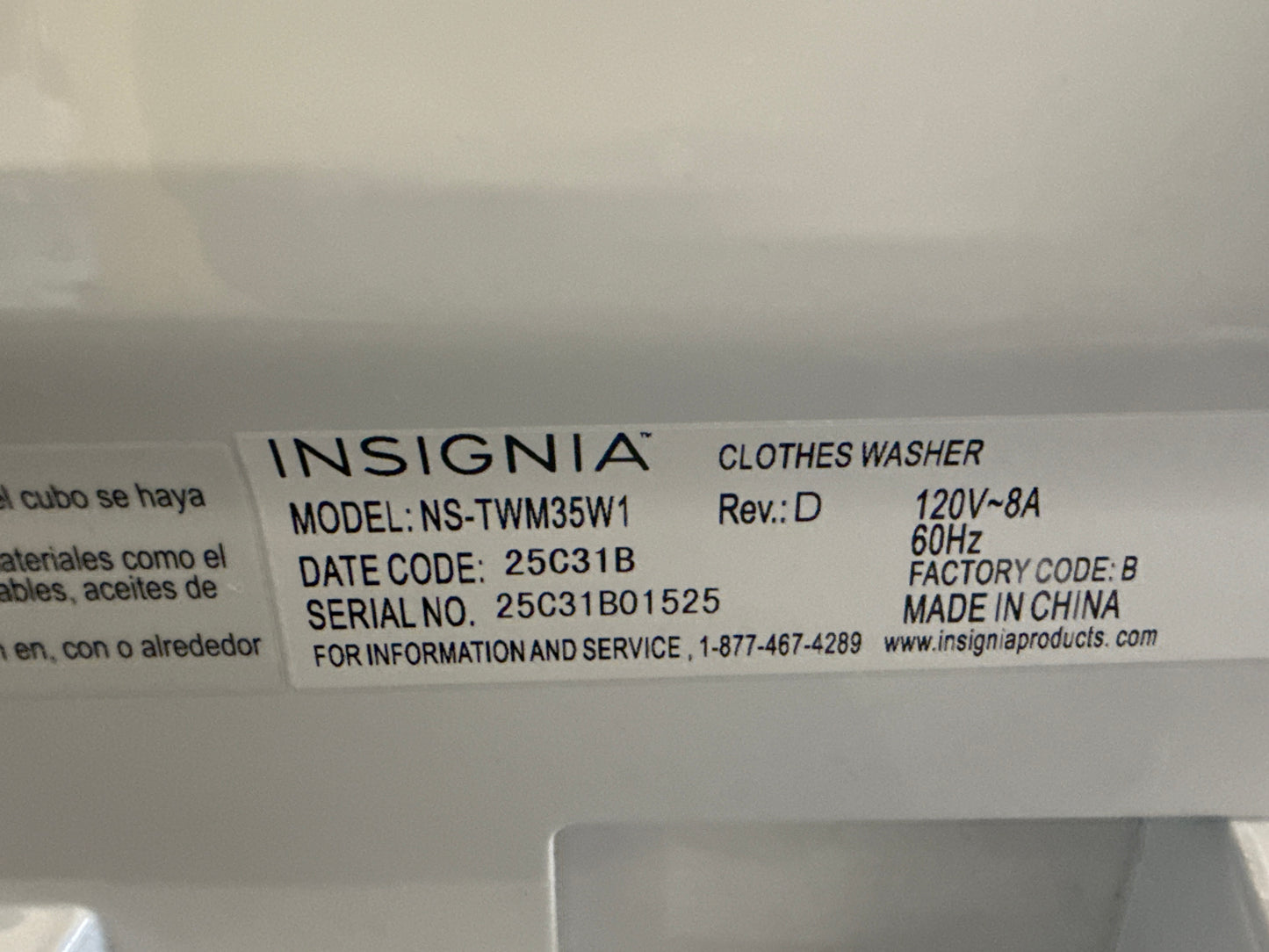 Laveuse à chargement par le haut 12 cycles haute efficacité 4,3 pi³ d'Insignia (NS-TWM35W1) - Blanc