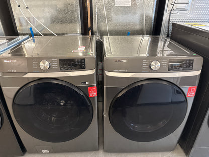 ENSEMBLE Laveuse Wf45r6100ap à chargement frontal de 5,2 pi³ et sécheuse dve45t6100p  électrique de 7,5 pi³ de Samsung - platine
