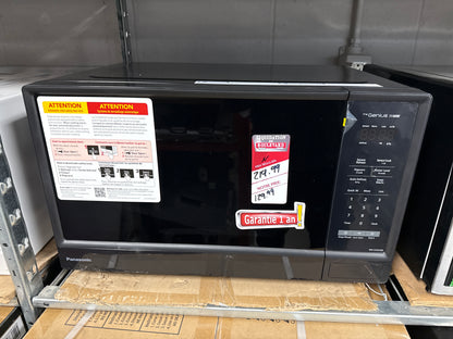 Micro-ondes Genius®, 1,3 Pi³ 1 100 W, NNSU65QB Panasonic, noir Four à micro-ondes de 1 100 W
