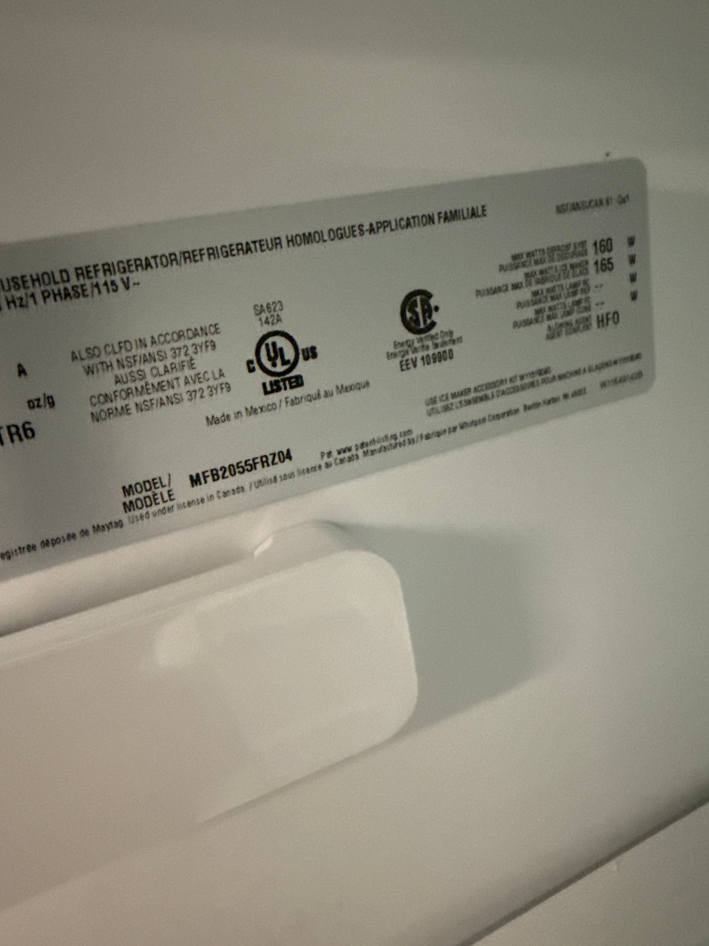 Réfrigérateur deux portes 20 pi³ 30 po avec éclairage DEL de Maytag (MFB2055FRZ) - Acier inoxydable