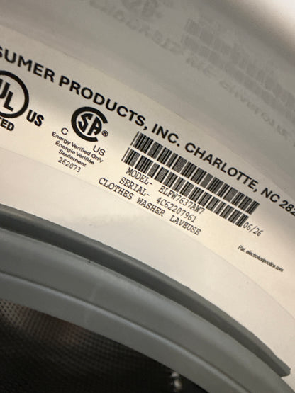 Laveuse vapeur à chargement frontal 5.2 pi3 Electrolux ELFW7637AW