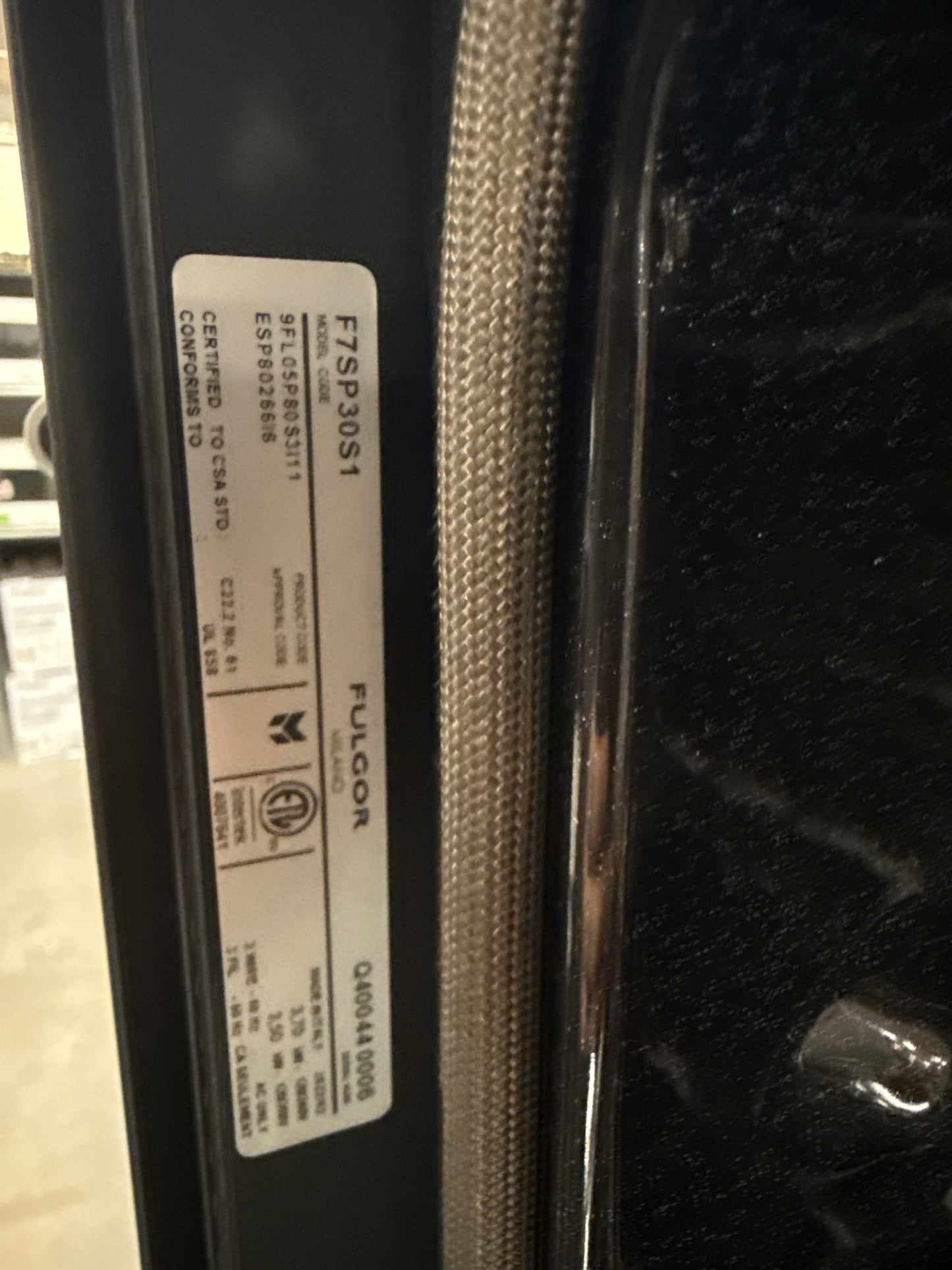 Four mural encastré simple de 30 po., 4,4 pi.cu. avec technologie convection F7SP30S1