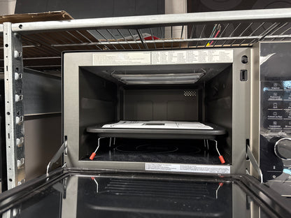 Four à micro-ondes combiné à convection de 1 pi³ de Panasonic Nnds58hb