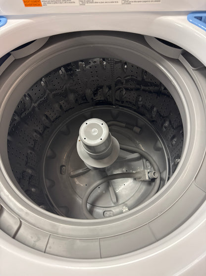 Laveuse à chargement par le haut 4,7 pi³ haute efficacité d'Insignia (NS-TWM41WH8A) - Blanc