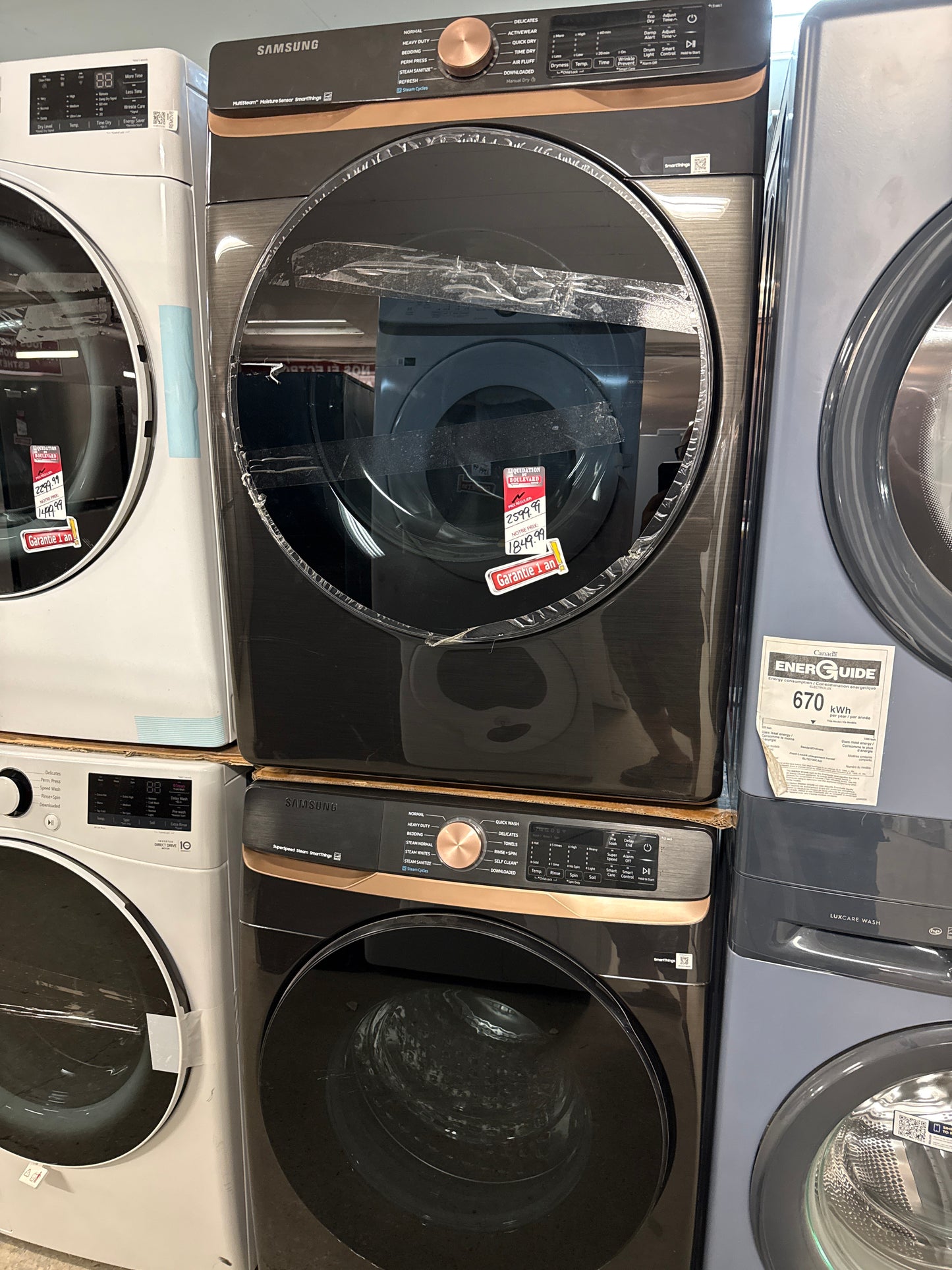 Laveuse WF50BG8300AVUS vapeur à chargement frontal et à grande capacité 5,8 pi³/sécheuse électrique DVE50BG8300VAC  vapeur assainissante 7,5 pi³ de Samsung - Energy Star- Inox noir
