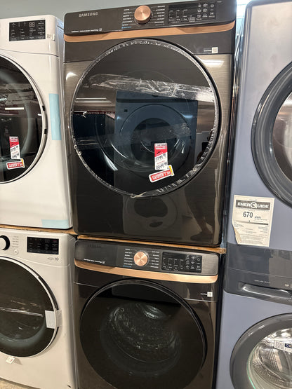 Laveuse WF50BG8300AVUS vapeur à chargement frontal et à grande capacité 5,8 pi³/sécheuse électrique DVE50BG8300VAC  vapeur assainissante 7,5 pi³ de Samsung - Energy Star- Inox noir