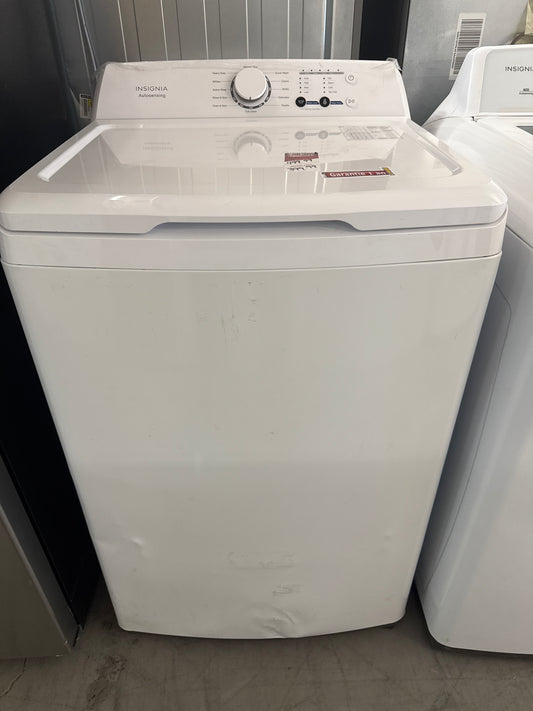 Laveuse à chargement par le haut 12 cycles haute efficacité 4,3 pi³ d'Insignia (NS-TWM35W1) - Blanc