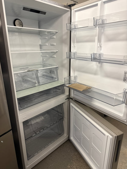 Réfrigérateur 16.2 pi. cu. Congélateur en bas / porte Inox Model# BRFB21612SS