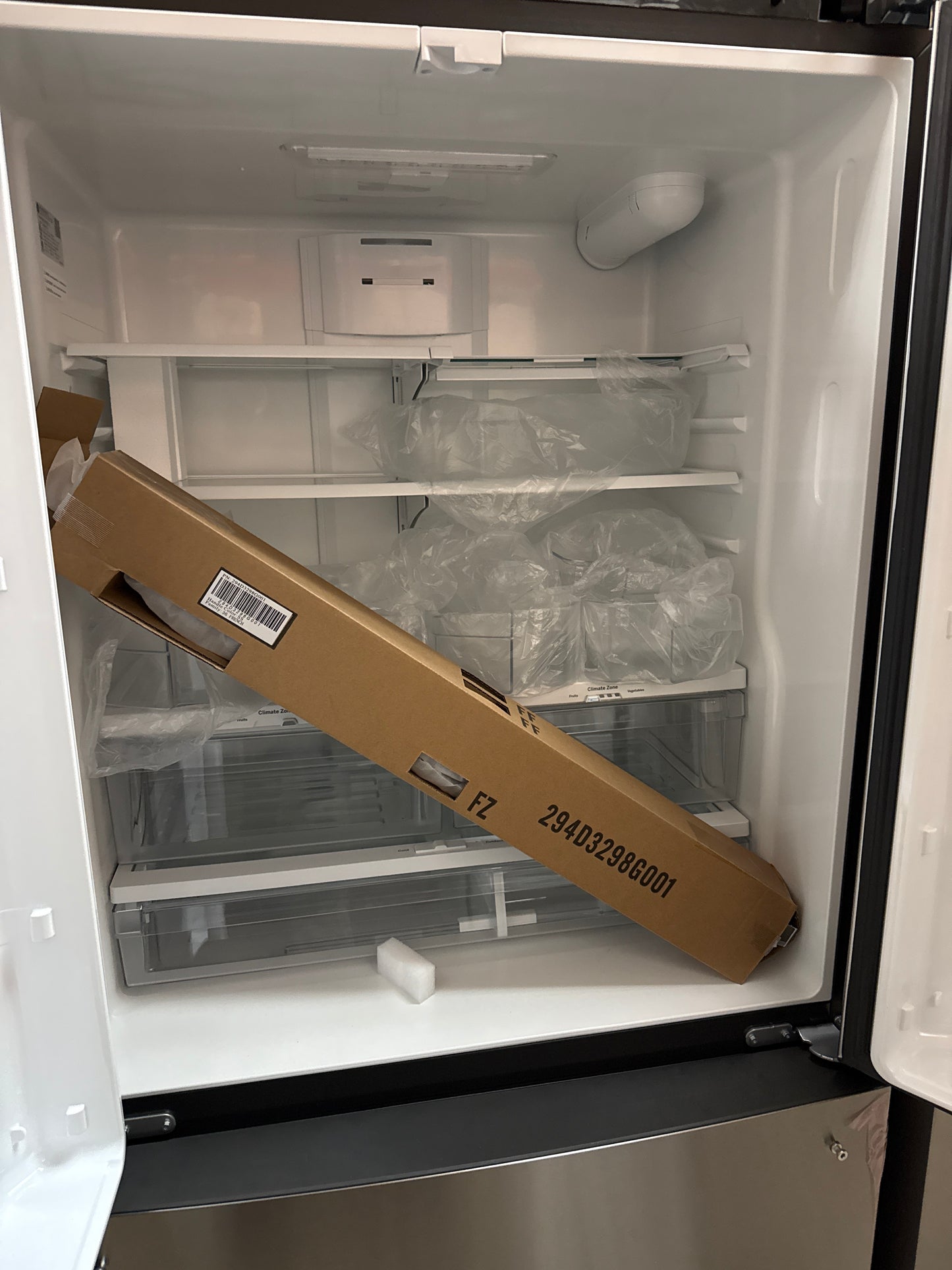 GE Réfrigérateur à Porte Française de 21.9 pi³, profondeur comptoir, Acier inoxydable GWE22JYMFS