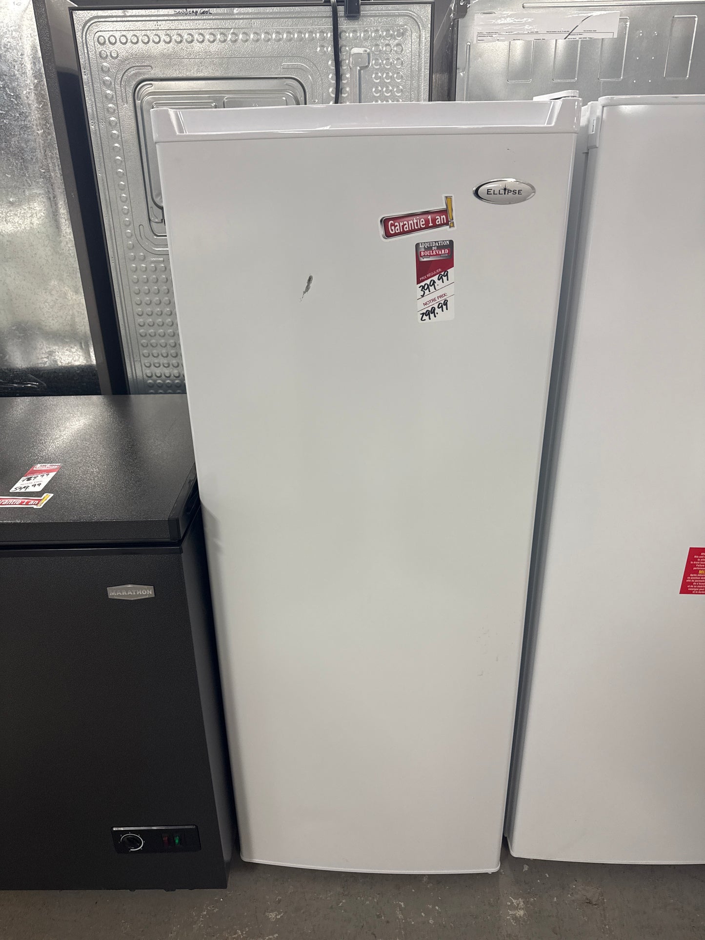 Congélateur Colonne de congélation 6 Pi. cu. Modèle# EVF060W