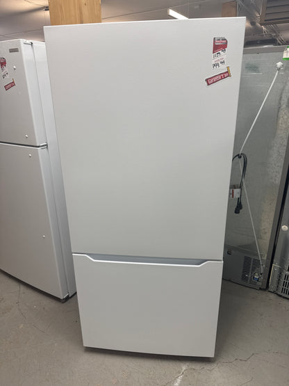 Réfrigérateur à congélateur inférieur 18,6 pi³ 30 po d'Insignia (NS-RBM18WH0-C) - Blanc