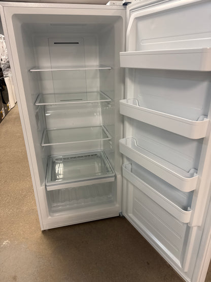 Congélateur Vertical 13.8 Pi. cu. ELLIPSE Ecvc138w