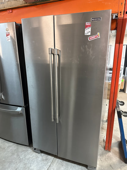 Réfrigérateur à congélateur juxtaposé 24,9 pi³ 36 po de Maytag (MSS25N4MKZ) - Inox résistant aux traces de doigts