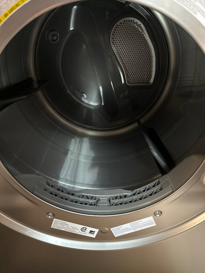 Sécheuse électrique à vapeur de 7,6 pi³ de Samsung (DVE53BB8900TAC) - Acier argenté