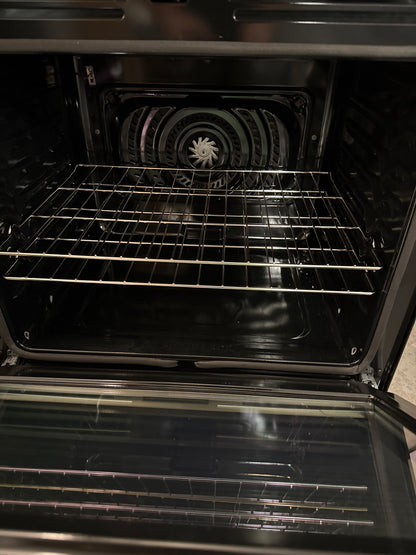 Cuisinière à induction 5 éléments friture à l'air 30 po 6,2 pi³ Gallery de Frigidaire avec option de pizza cuite sur pierre (GCFI307CBF) - Acier inoxydable