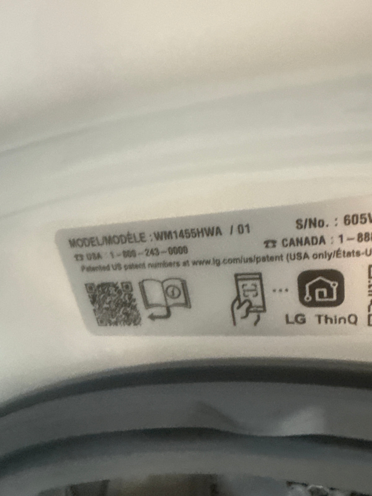 Laveuse vapeur 2,6 pi³ compacte HE à chargement frontal avec capteur IA de LG - Energy Star (WM1455HWA) - Blanc