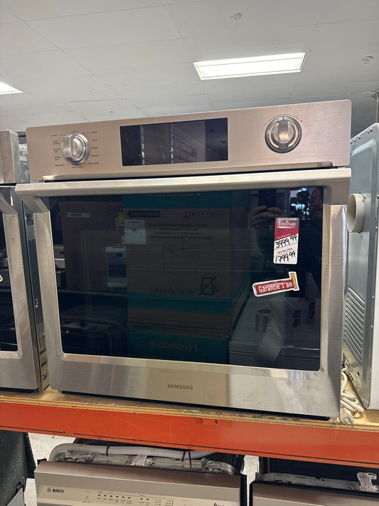 Four mural avec Flex Duo(MC) de Samsung, 5,1 pi³, acier inoxydable NV51K7770SS