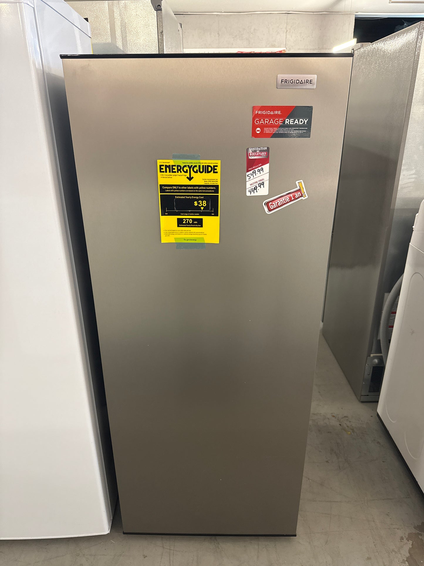 Congélateur vertical convertible de 10 pi³ Frigidaire Efrf1060-6com