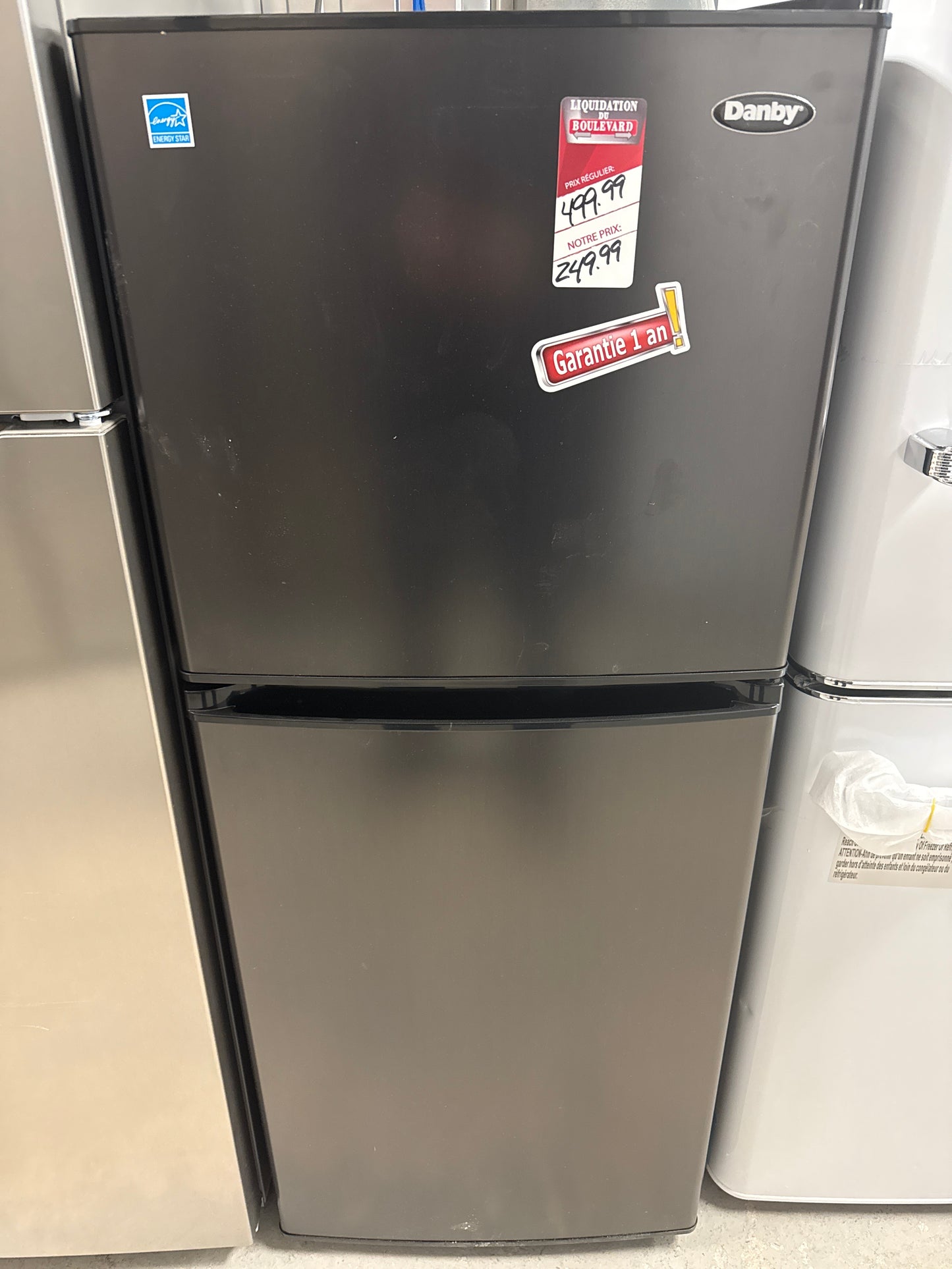 Réfrigérateur de 4,7 pi3 DCR047A1BBSL de Danby avec Réfrigérateur compact à 2 portes en acier inoxydable noir