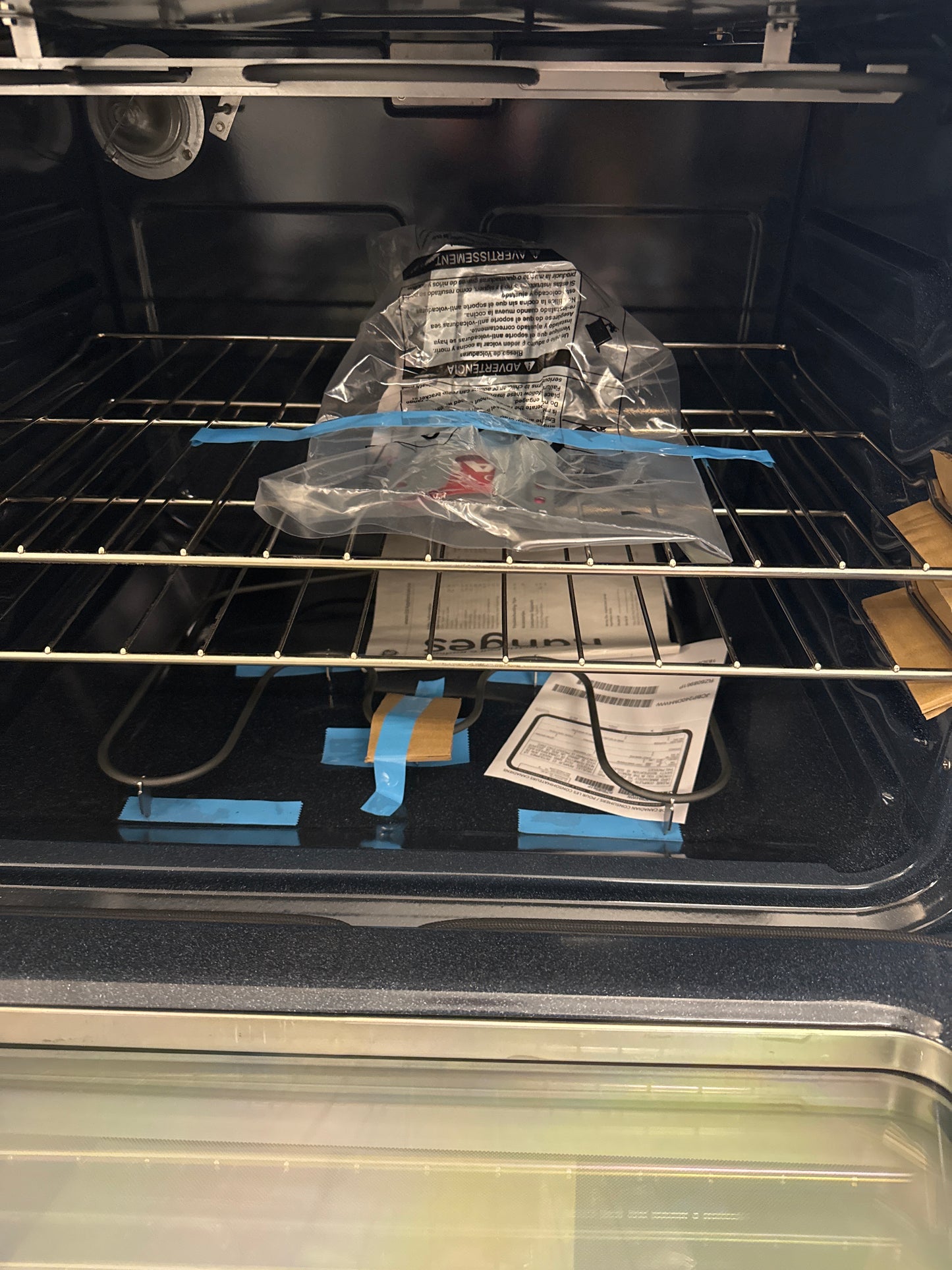 Cuisinière électrique autonome à serpentins/four autonettoyant 5 pi³ 30 po de GE (JCBP240DMWW)-Blanc