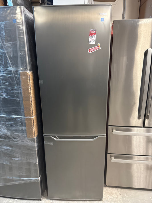 Danby Réfrigérateur Compact à montage par le bas de 10.0 pi3 po 23 en Acier Inoxydable - ENERGY STAR® Modèle nº DBMF100B1SLDB