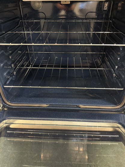 Cuisinière électrique encastrable à 5 éléments avec four autonettoyant 6,3 pi³ 30 po BESPOKE de Samsung (NSE6DG8100SRAC) - Acier inoxydable