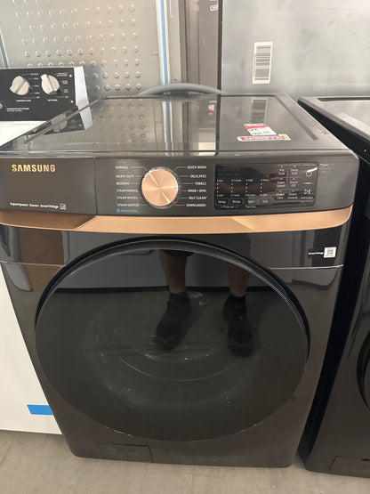 Laveuse vapeur 5,8 pi³ HE à chargement frontal de grande capacité de Samsung - Energy Star (WF50BG8300AVUS) - Acier inoxydable noir