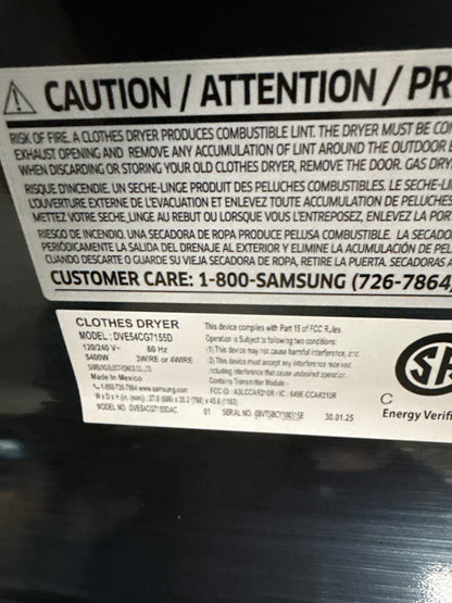 Sécheuse électrique à vapeur de 7,4 pi³ de Samsung (DVE54CG7155DAC) - Bleu marine