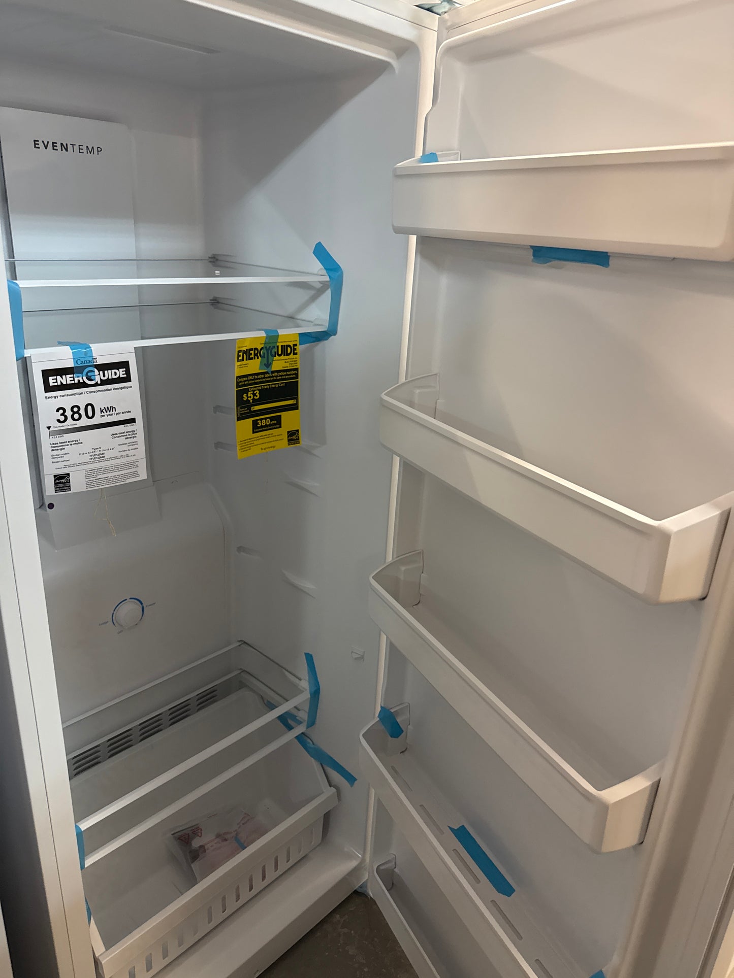 Congélateur vertical Frigidaire 13 pi³ convertible en refrigérateur, blanc FFUE1326AW