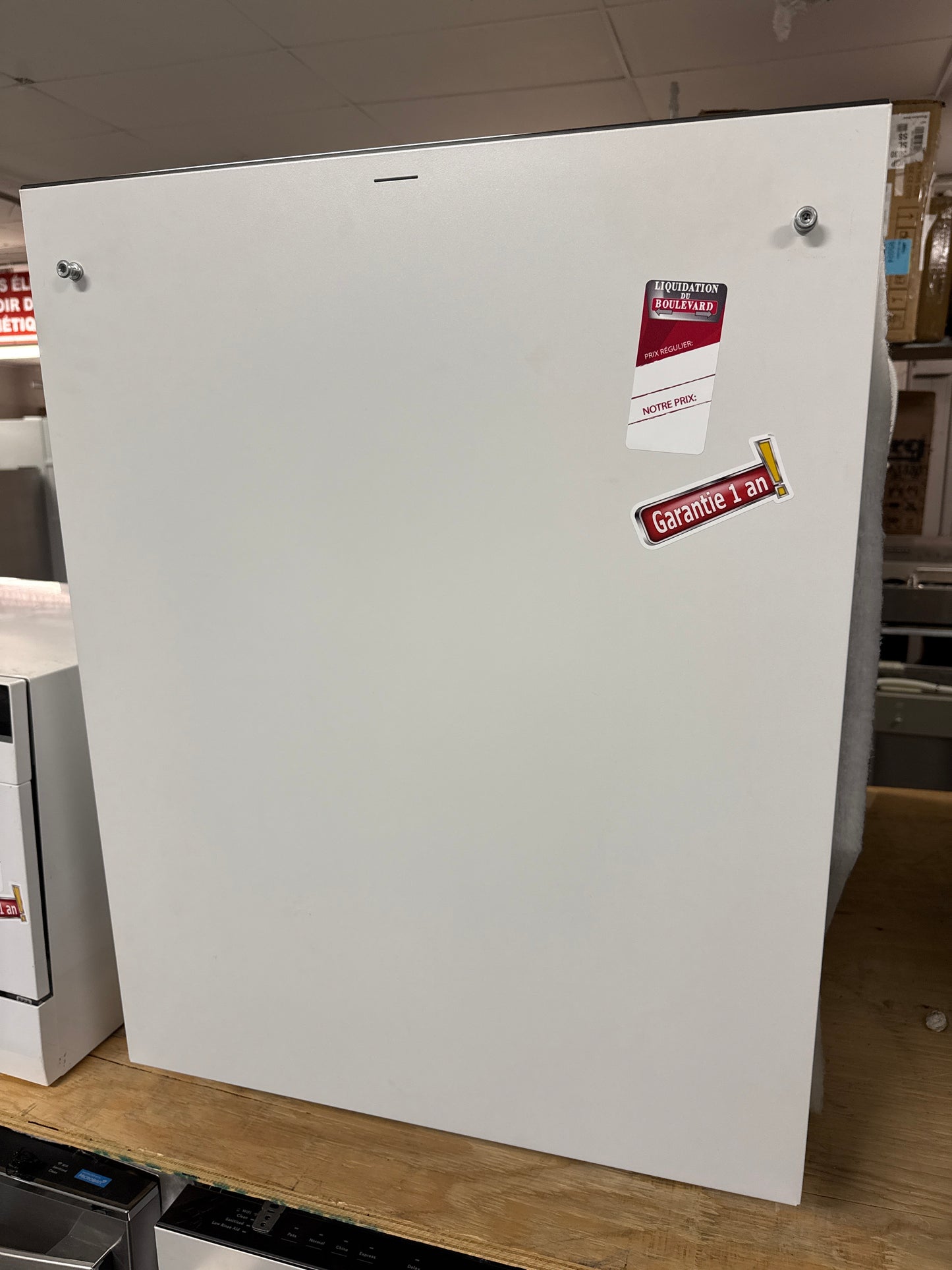 Lave-vaisselle encastrable personnalisable 24 po 39 dB Professional de Café (CDT888P4VW2) - Blanc mat