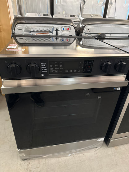 Cuisinière élec. encastrable ventilateur conv. 5 éléments 6,3 pi³ 30 po Samsung (NSE6DG8310SRAC) - Inox