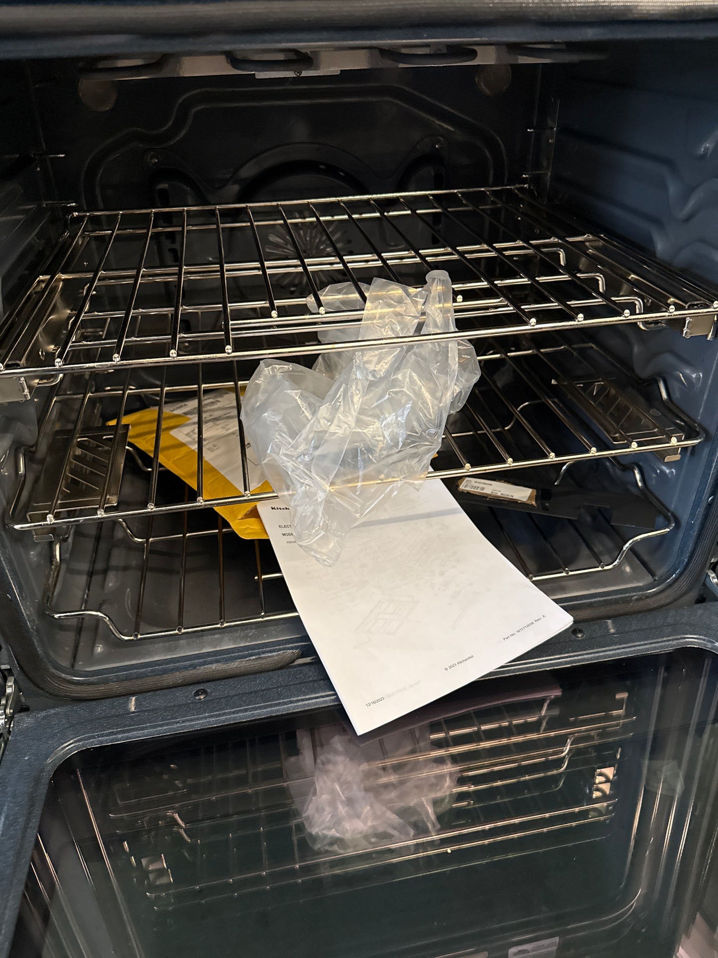 Cuisinière encastrable lisse à four autonettoyant convection avec hotte intégrée de 30 po 6,4 pi3 de KitchenAid KSEG950ESS- Inox