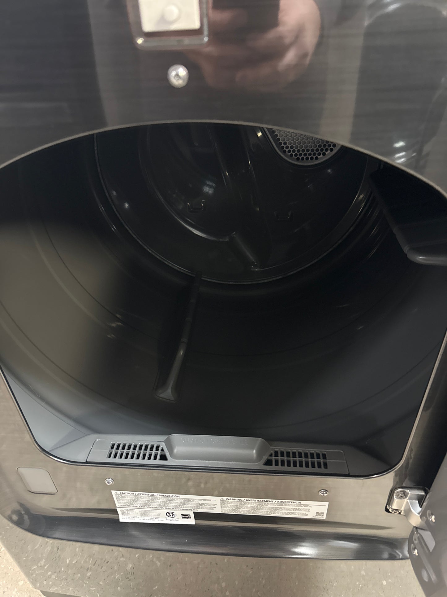 Samsung - Sécheuse électrique en acier inoxydable noir de 27 po et de 7,4 pi cu avec technologie Steam Sanitize+ DVE50A5405V
