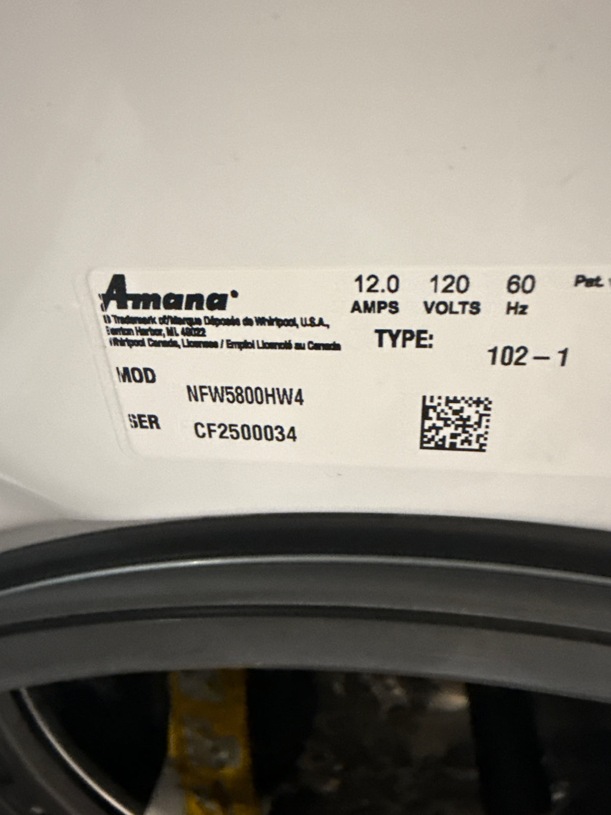 Amana - Laveuse à chargement frontal blanche de 5 pi³ avec commandes intuitives NFW5800HW