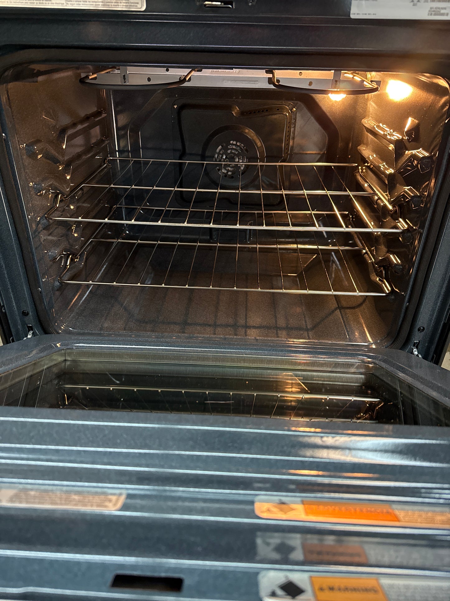 Cuisinière électrique à 5 éléments avec convection véritable et friture à l'air chaud 5,3 pi³ 30 po de Maytag (YMFES8030RZ) - Acier inoxydable