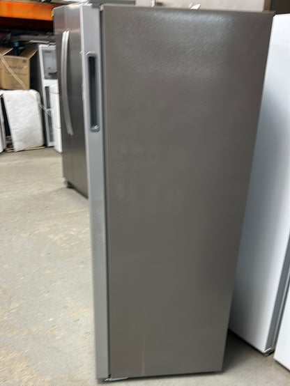 Congélateur vertical convertible Danby 6.8 pied cube DUFM068A1SCDB