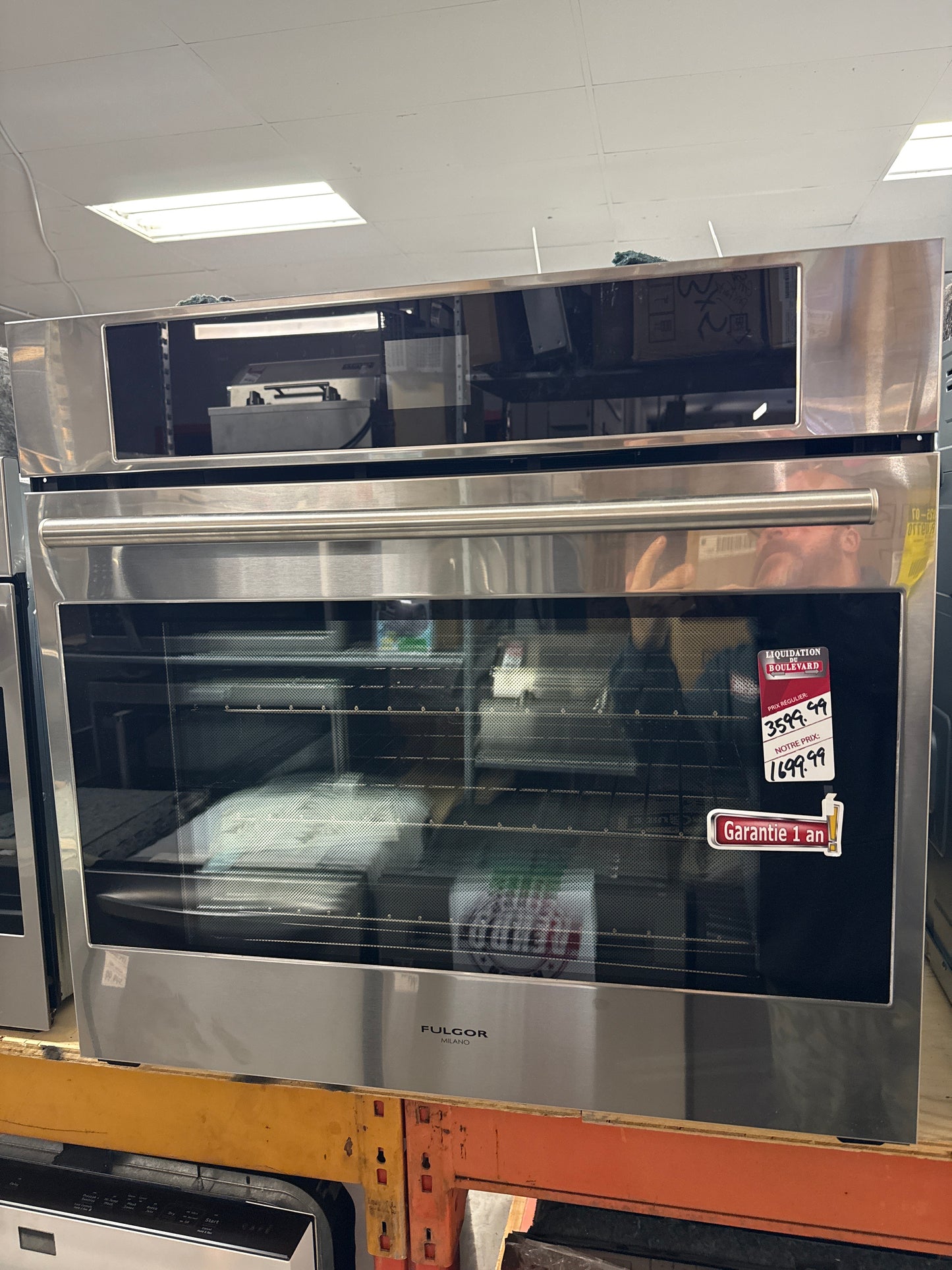 Four mural encastré simple de 30 po., 4,4 pi.cu. avec technologie convection F7SP30S1