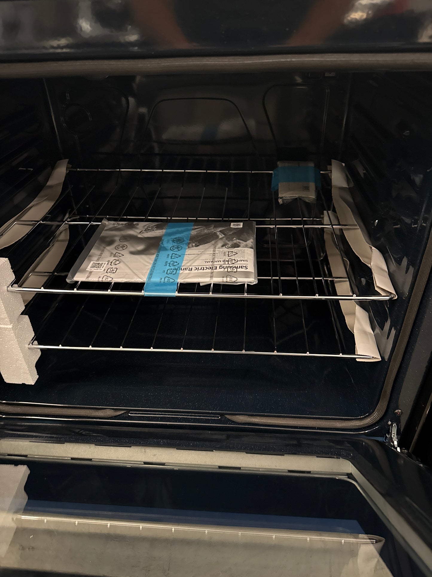 Cuisinière électrique autonome 6,3 pi³ 30 po de Samsung (NE63A6111SS) - Acier inoxydable